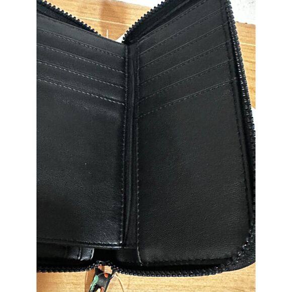 Betsey Johnson Zip Around Black Gummi Bear Multi Wristlet NWT - Picture 4 of 7